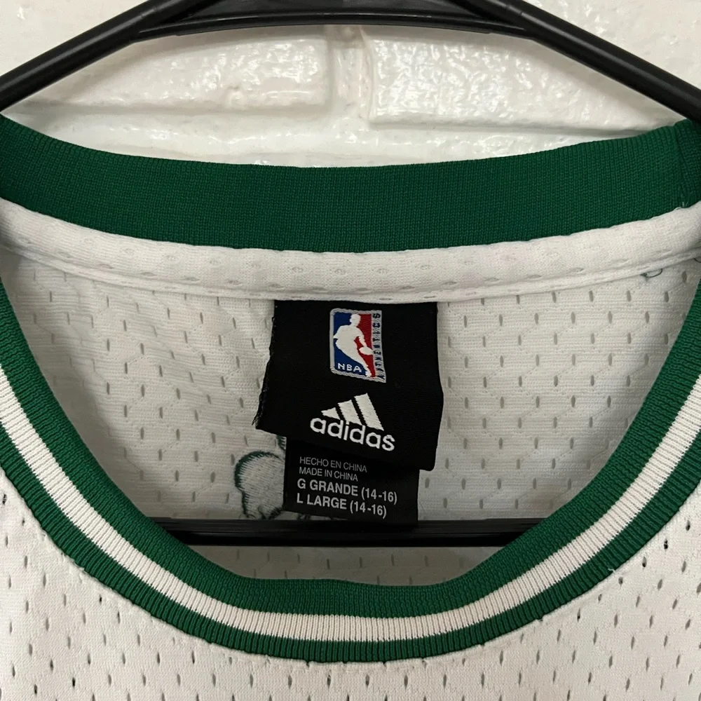 Kids large Boston Celtics Kevin garnet jersey - Picture 3 of 6